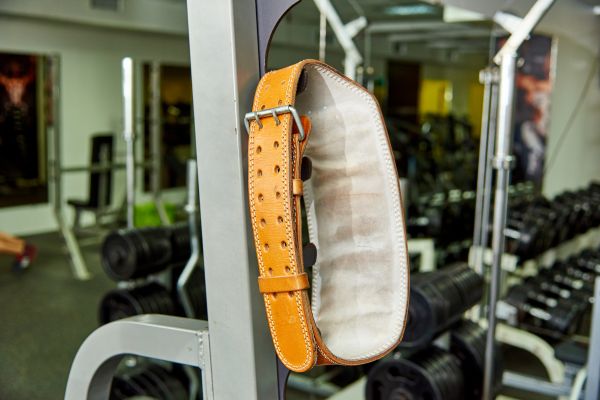comparison of weightlifting belts